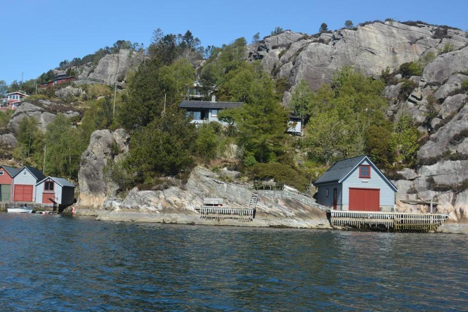 Bergen/Sotra:Waterfront Cabin Villa Haganes Екстериор снимка